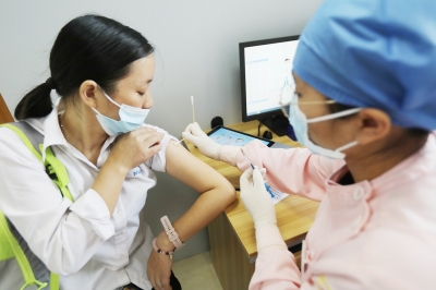 3月25日,记者来到南海区新冠病毒疫苗接种点大沥镇沥兴社区卫生服务站